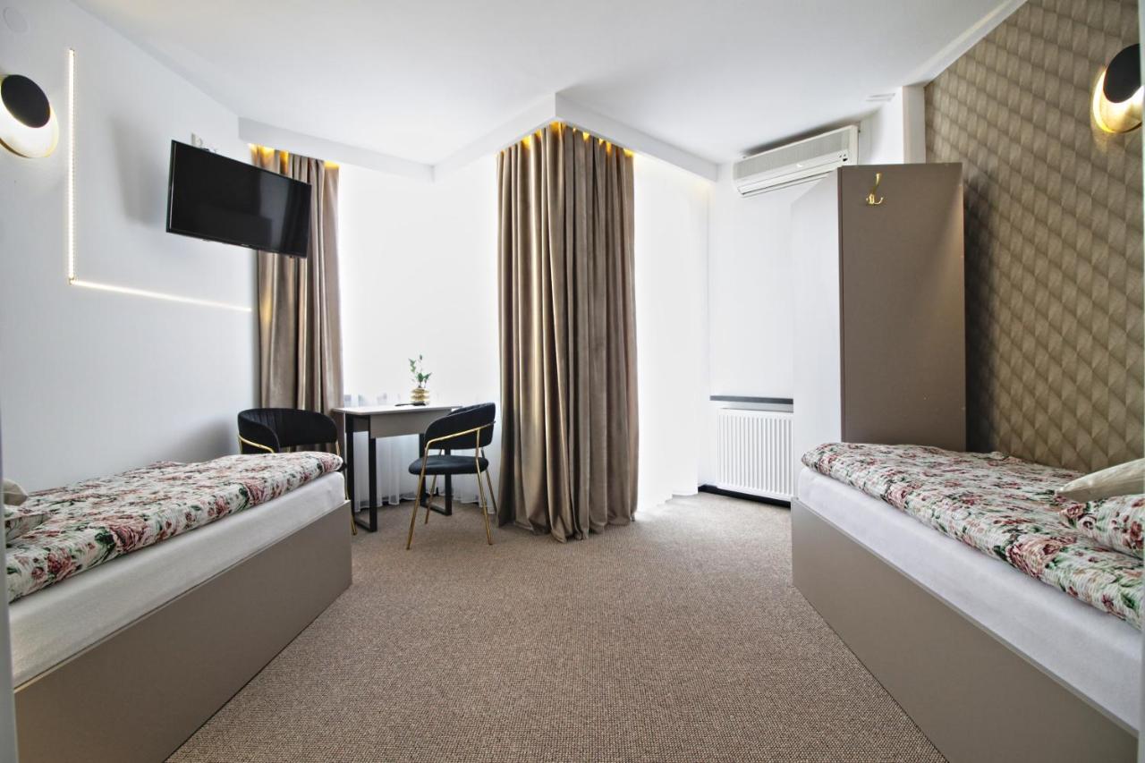 Motel Na Zbojeckiej Skawa Экстерьер фото