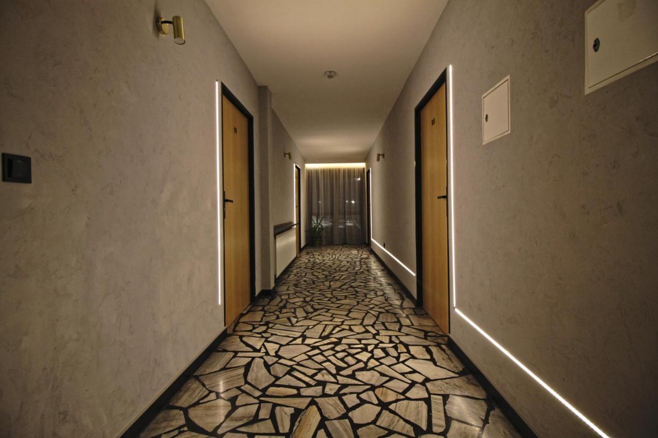 Motel Na Zbojeckiej Skawa Экстерьер фото
