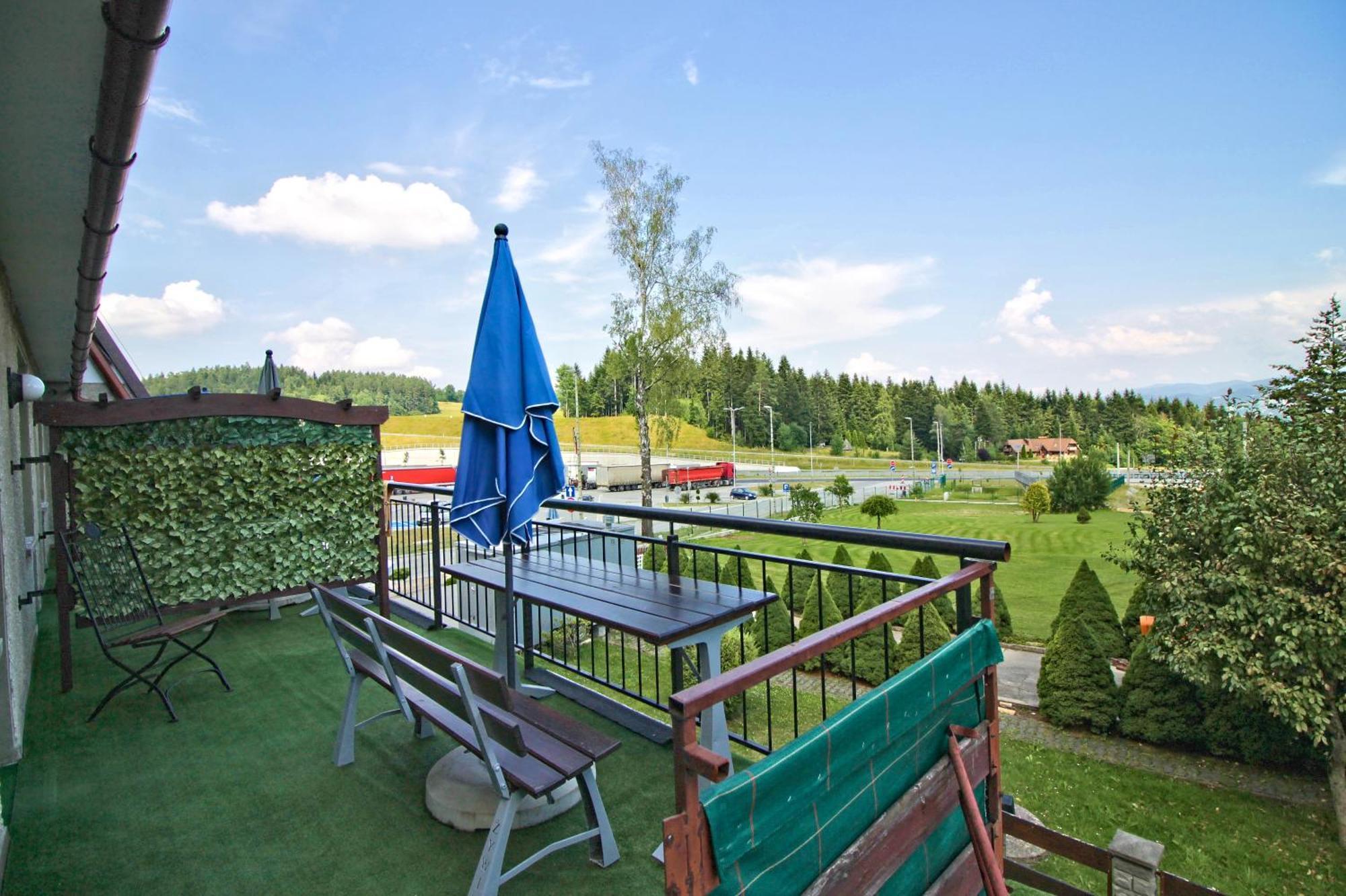 Motel Na Zbojeckiej Skawa Экстерьер фото